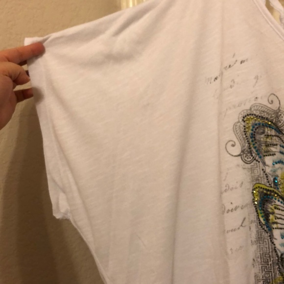 Lattice back Embellished Butterfly tee from CATO - Picture 3 of 5